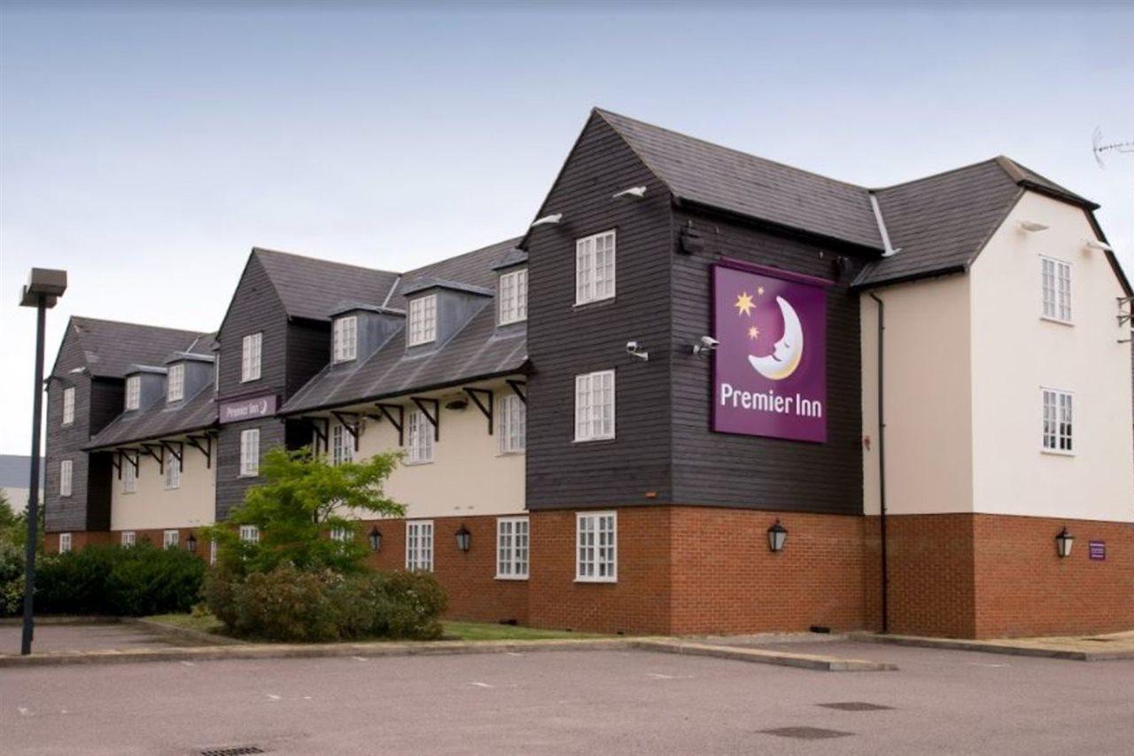 Premier Inn St. Neots Exteriör bild